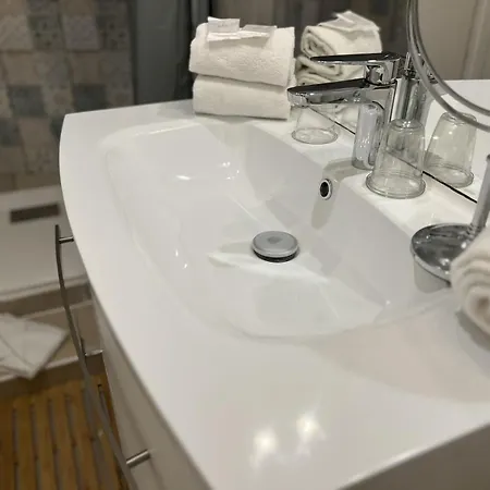 Hotel Hotel Abalone - Centre Gare Nimes